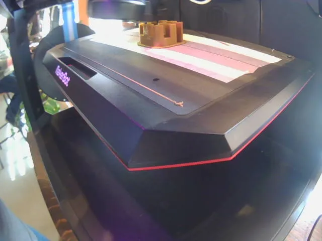 A snapshot of the 3D printer’s own camera during the 3D printing process.